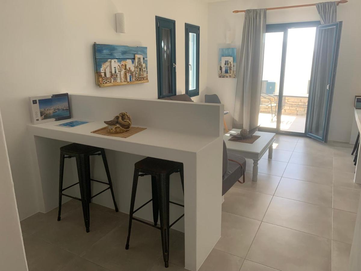 Paros-Memories-Neubau-Villen, Sportpool Aspro Chorio Bagian luar foto