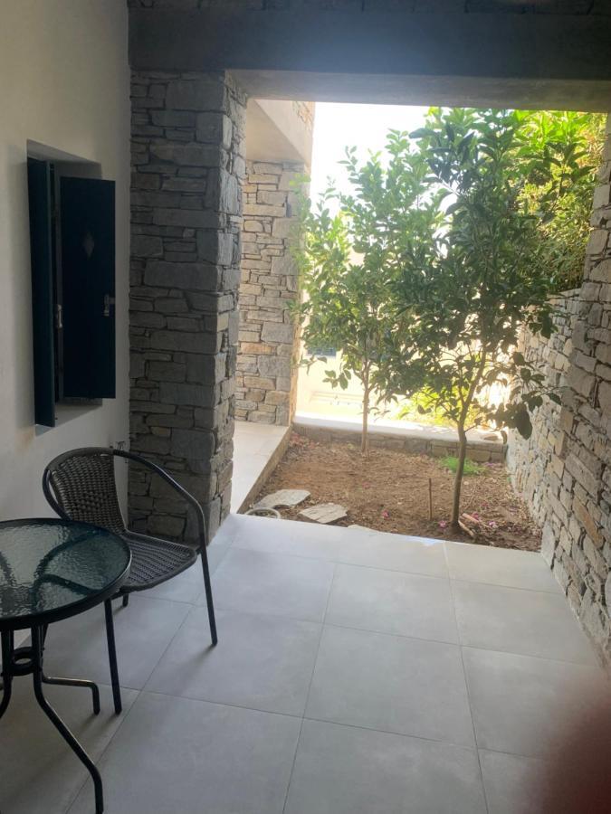 Paros-Memories-Neubau-Villen, Sportpool Aspro Chorio Bagian luar foto