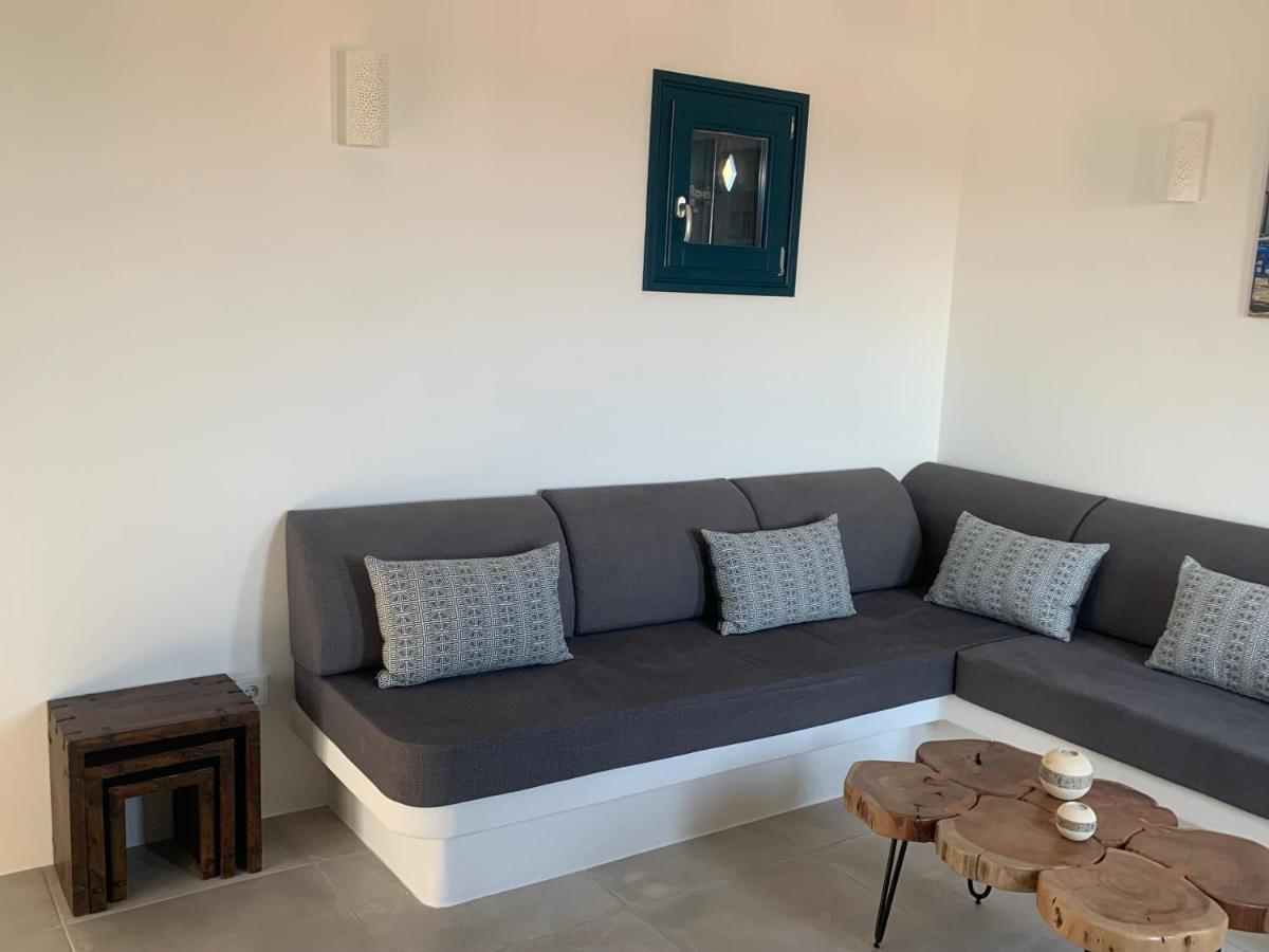 Paros-Memories-Neubau-Villen, Sportpool Aspro Chorio Bagian luar foto