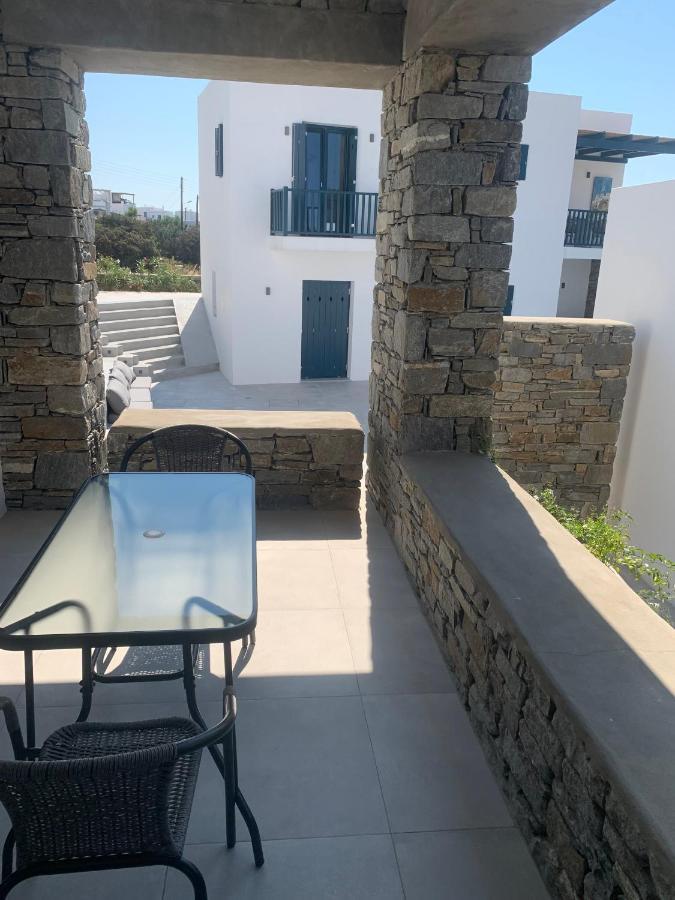 Paros-Memories-Neubau-Villen, Sportpool Aspro Chorio Bagian luar foto