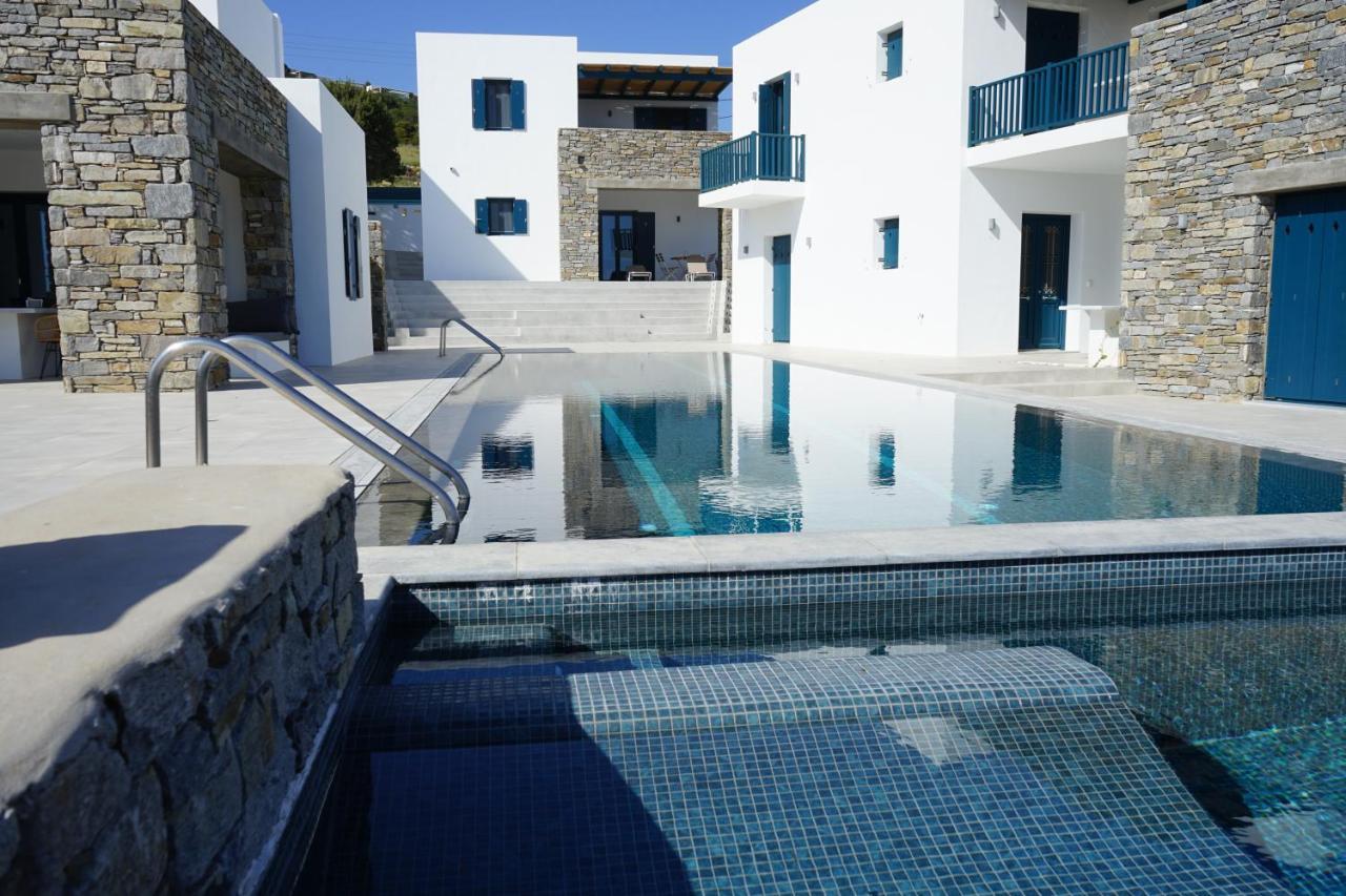 Paros-Memories-Neubau-Villen, Sportpool Aspro Chorio Bagian luar foto