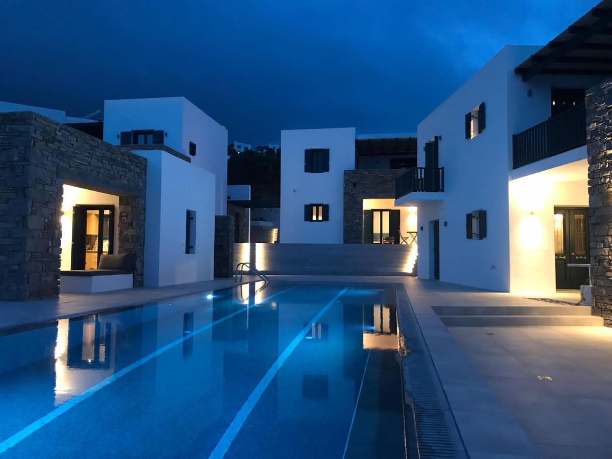 Paros-Memories-Neubau-Villen, Sportpool Aspro Chorio Bagian luar foto